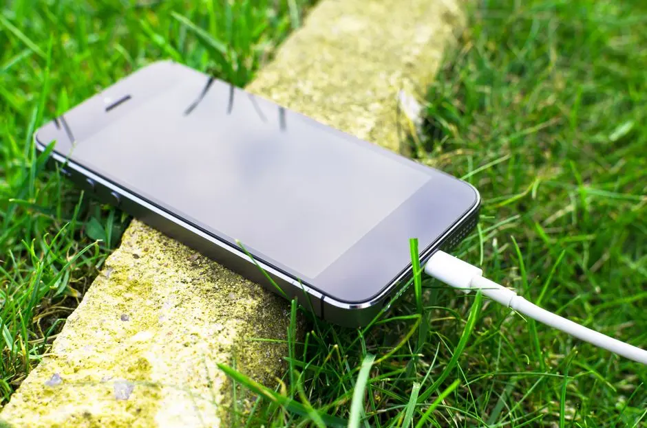 Ilustrasi pengaturan baterai di smartphone